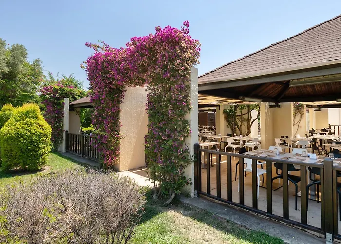 Voi Floriana Resort